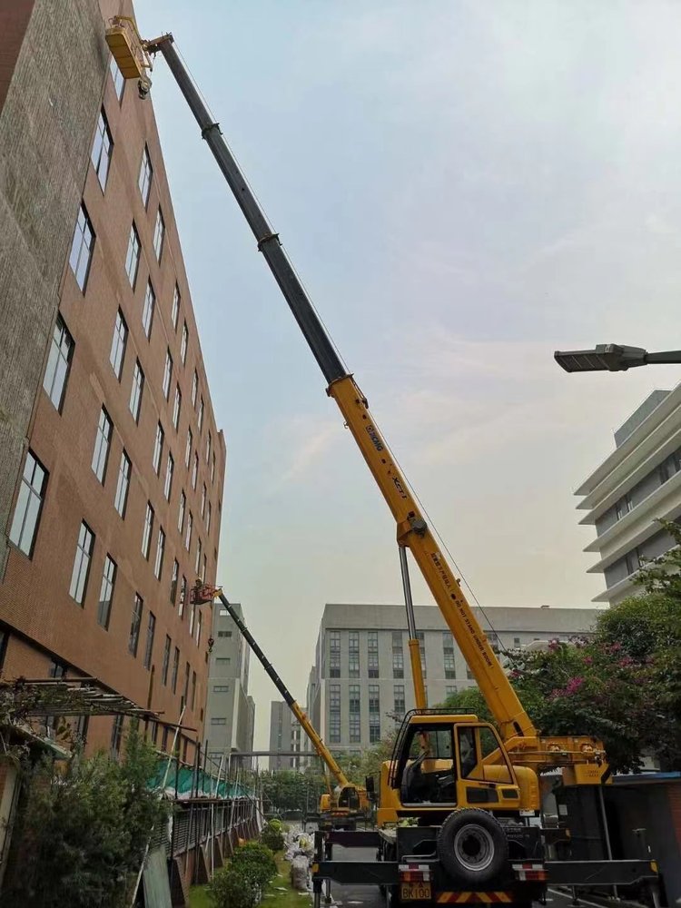 泸定汽车吊出租哪家好，选择最靠谱的服务商指南