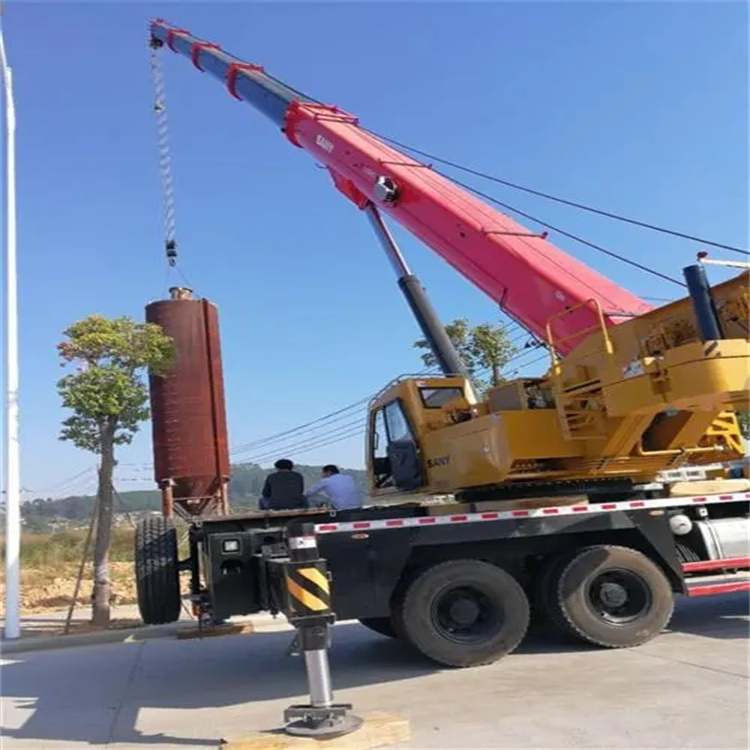 泸定专业吊车租赁多少钱