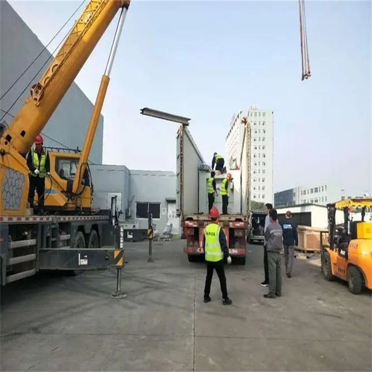 泸定如何找到附近的吊车救援服务